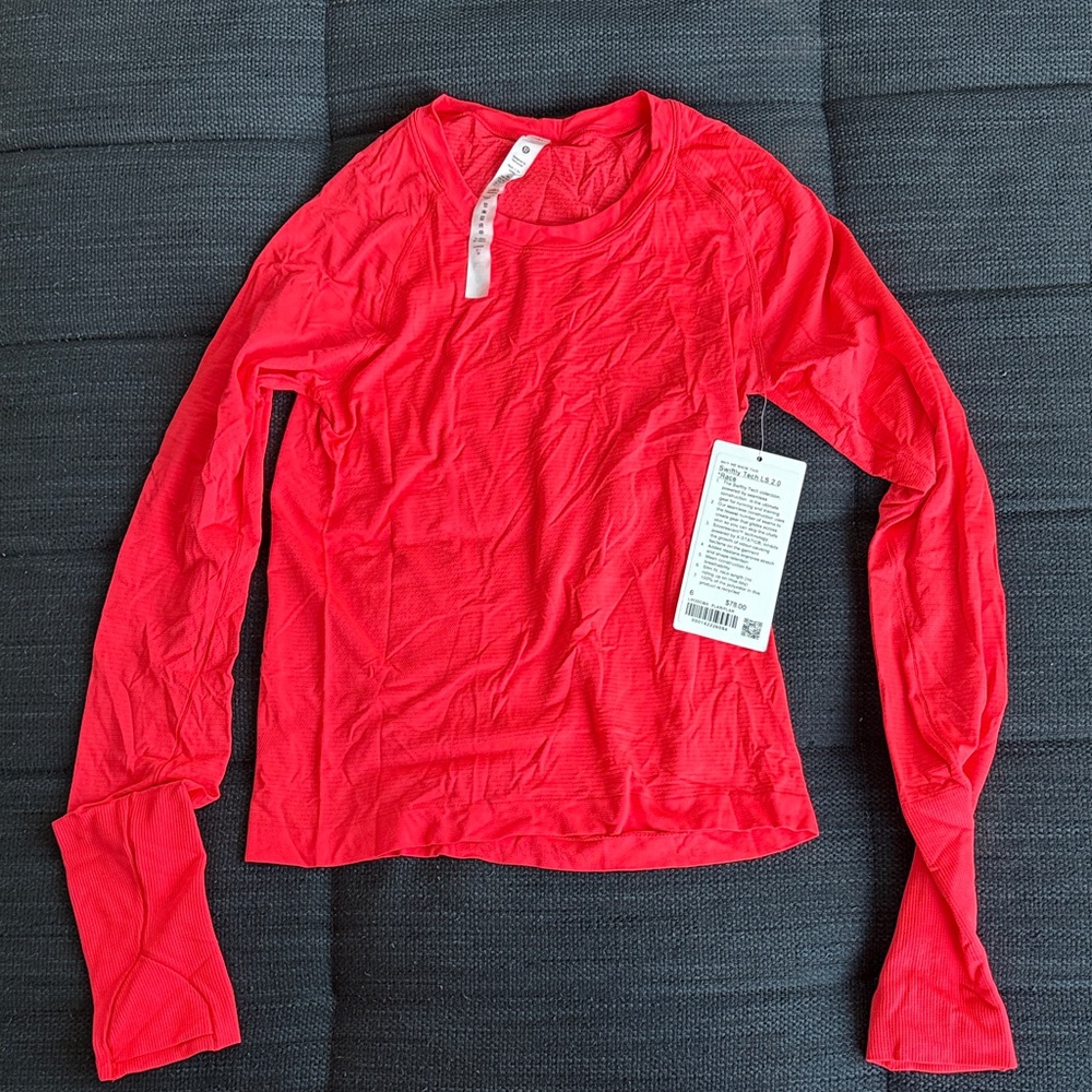 NWT Lululemon Swiftly Tech Long Sleeve Shirt 2.0 *Race Length
Flare / Flare